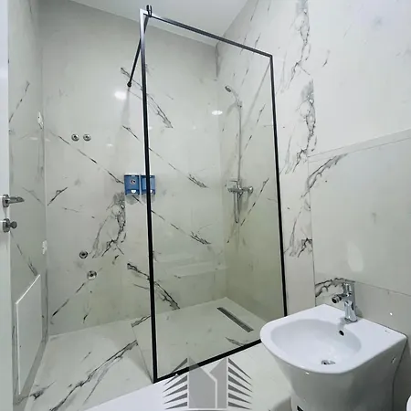 Alze - Pensjonat Tirana