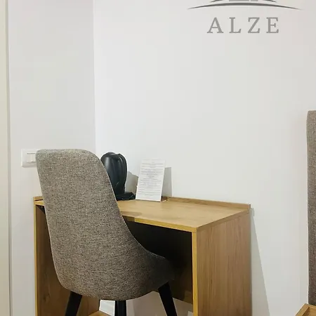 Alze - Тирана