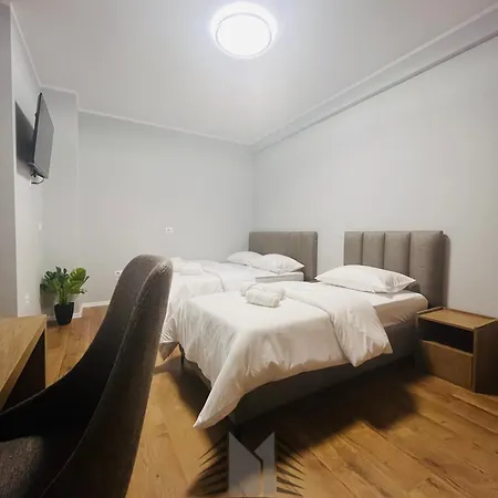 Alze - Vendégház Tirana