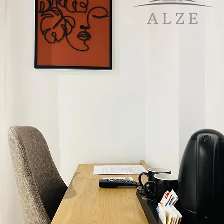 בית הארחה Alze -