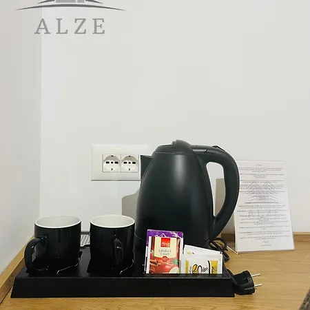 Alze - טיראנה